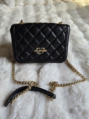 Love Moschino Black Quilted Crossbody with Gold Chain